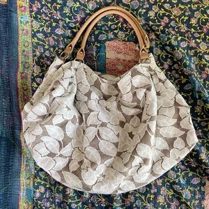 🍋3 for $20🍋— LOFT Oversized Lace Bag